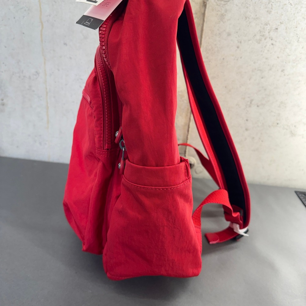 Kipling Seoul Red Nylon 27L Backpack NWT, Laptop Compartment, Monkey Keychain - Picture 10 of 10